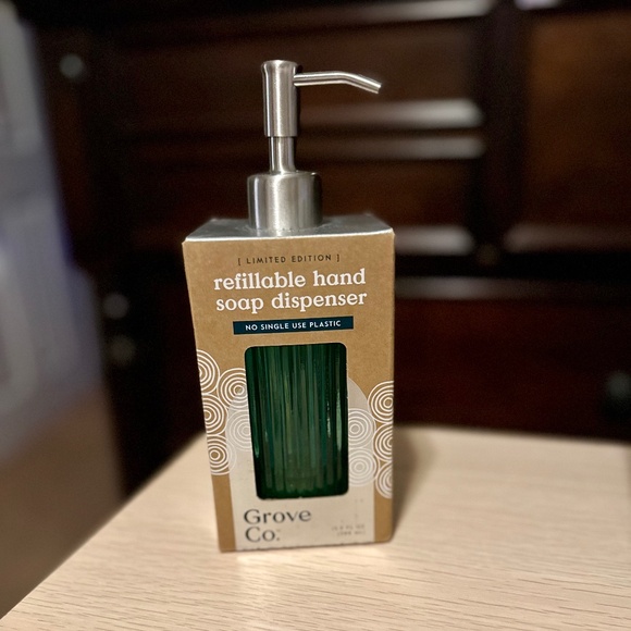 Refillable Hand Soap Dispenser - Limited Edition - Picture 2 of 2